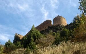 Vista parcial (noroccidental) del Castillo de Valacloche (Teruel).