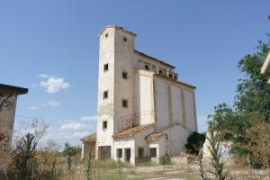 Antiguo silo perteneciente a la Red Nacional de Silos y Graneros