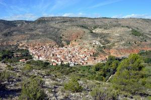 Vista general (nororiental) de Casas Bajas (Valencia), desde el cerro frontero.