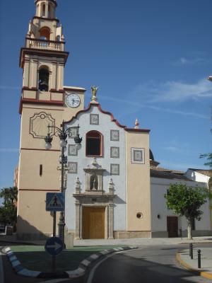 Iglesia de San José y plaza de la Cruz.