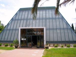 El Jardín Botánico de Arroyo de la Encomienda fue inaugurado en 2007 en el barrio de Monasterio del Prado.