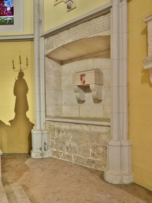 Urna de piedra donde reposan los restos de Don Juan Manuel. Convento de San Pablo de Peñafiel.