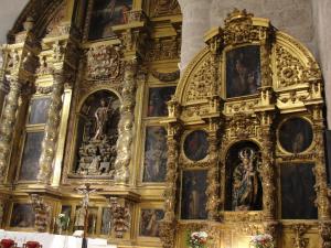 Típicos retablos barrocos