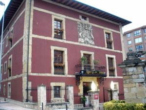 Palacio Larrea