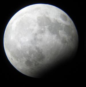Eclipse lunar de diciembre del 2009 con una Luna azul.