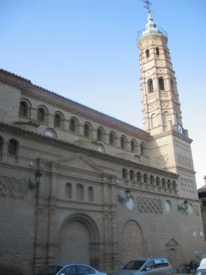Torre y fachada de la Iglesia de Nuestra Señora de los Ángeles.
