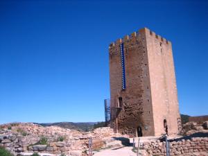 Torre del castillo de Uncastillo.
