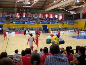 Partido de baloncesto fememino en los Juegos Mediterráneos de 2005