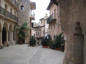 El Pueblo Español de Palma de Mallorca se encuentra en el barrio de Son Espanyolet