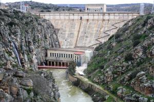 La presa de Ricobayo fue la primera de los Saltos del Duero en llevarse a cabo